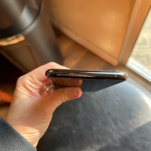 iPhone XS Max 256 GB - Picture 8 of 11